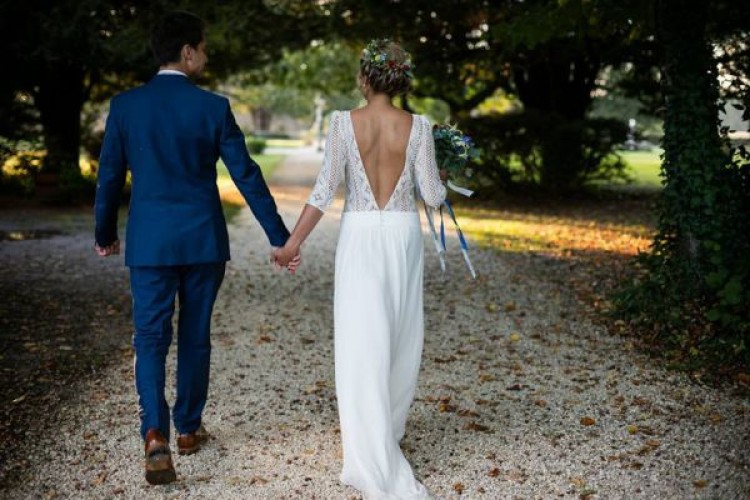 10 ideas de vestidos de novia para bodas en la playa